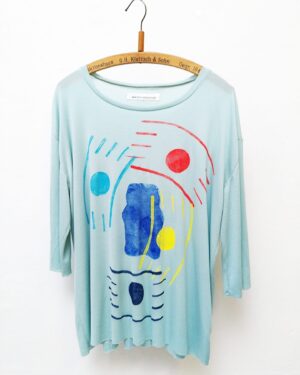 T-shirt, Bärchenwurst jongliert mit vier farbigen Bällen